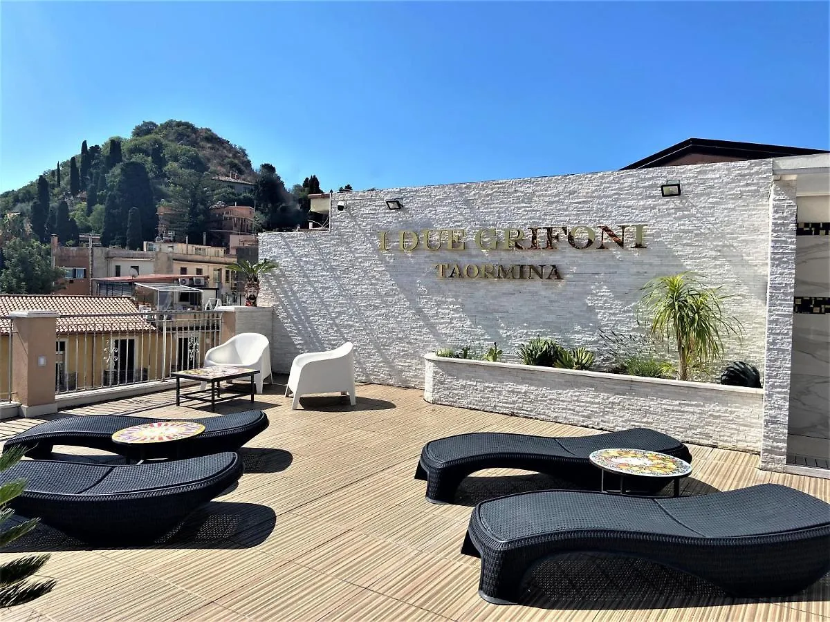 I Due Grifoni Studio Flat Taormina Guest house