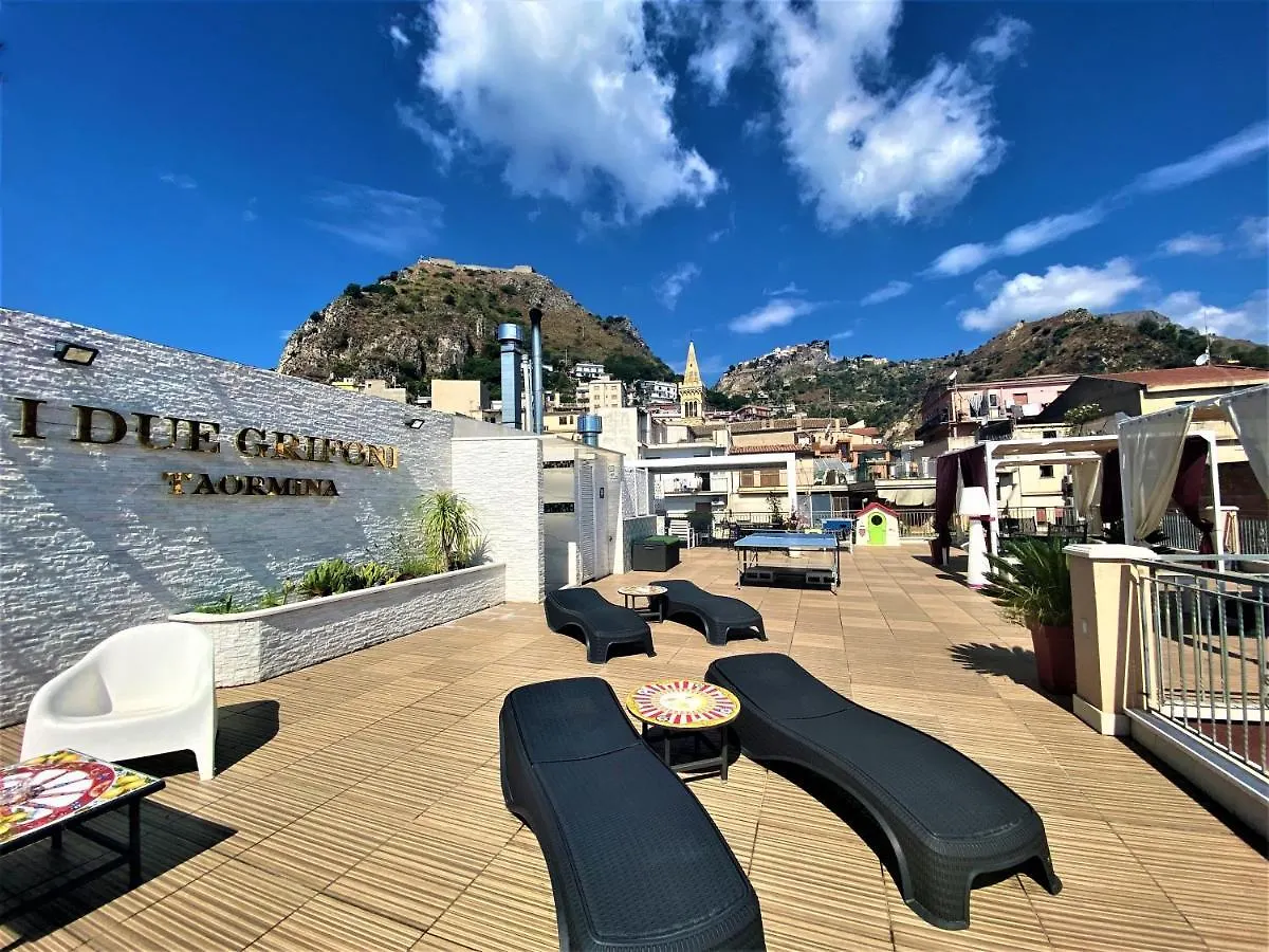 I Due Grifoni Studio Flat Taormina Italy