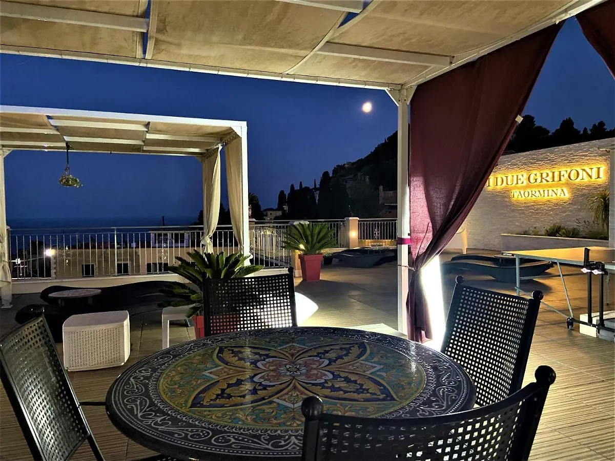 I Due Grifoni Studio Flat Taormina Guest house