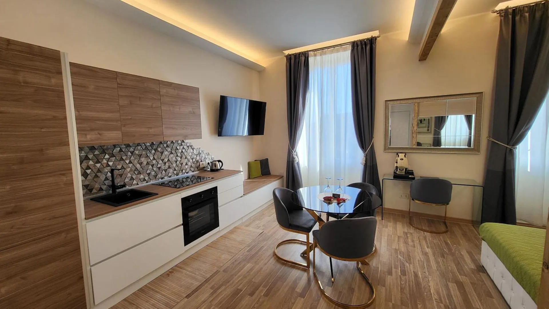 I Due Grifoni Studio Flat Taormina Italy