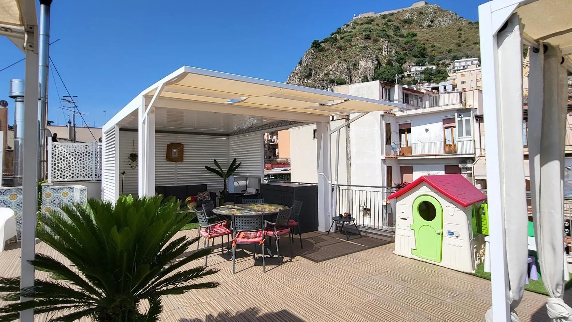 Guest house I Due Grifoni Studio Flat Taormina Italy